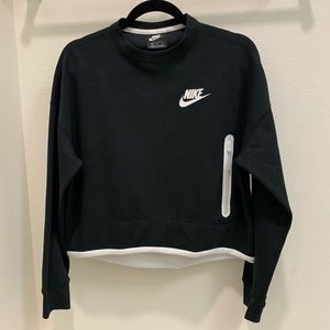 Nike Sweatshirt in size M
